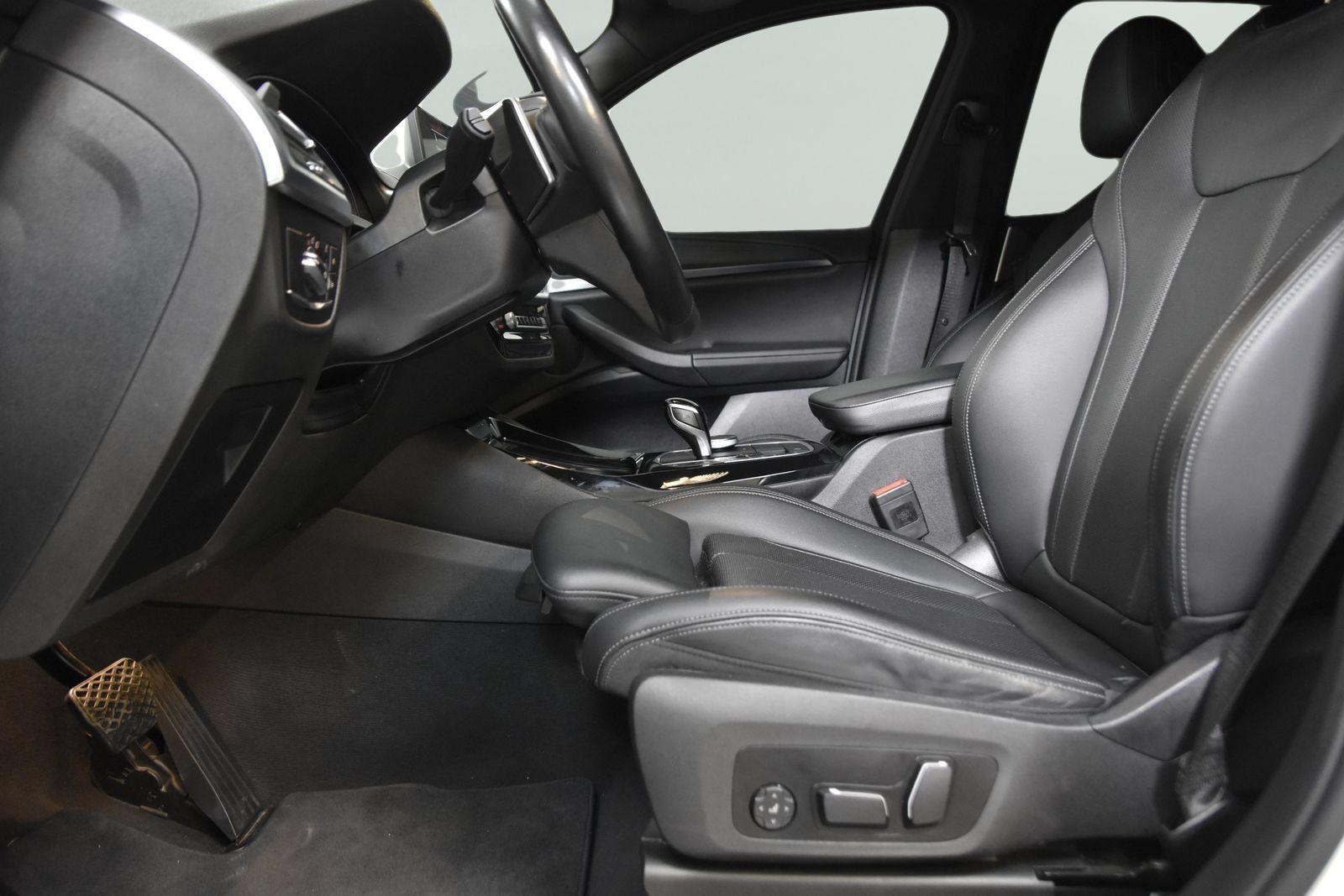 Used 2024 BMW X3 sDrive30i RWD image 15
