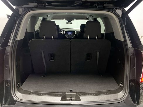 Used 2023 GMC Acadia SLE w/ Driver Convenience Package image 23