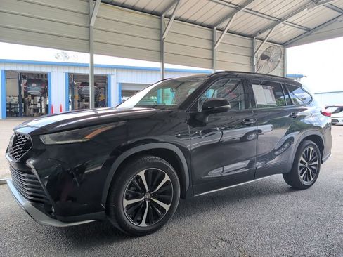 Used 2021 Toyota Highlander XSE AWD/4WD image 1