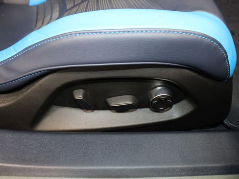 Used 2023 Chevrolet Corvette Stingray Premium Conv w/ Stealth Interior Trim Package image 18