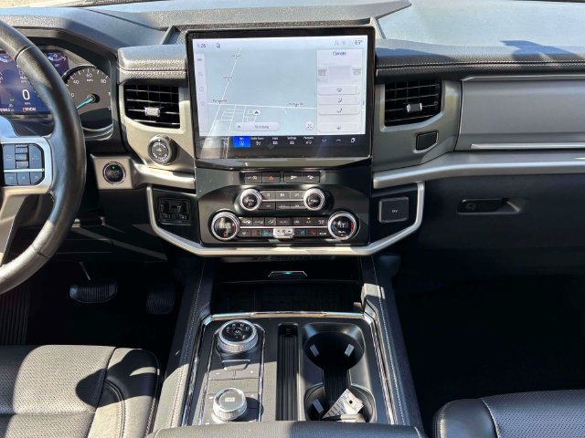 Used 2024 Ford Expedition XLT AWD/4WD image 35