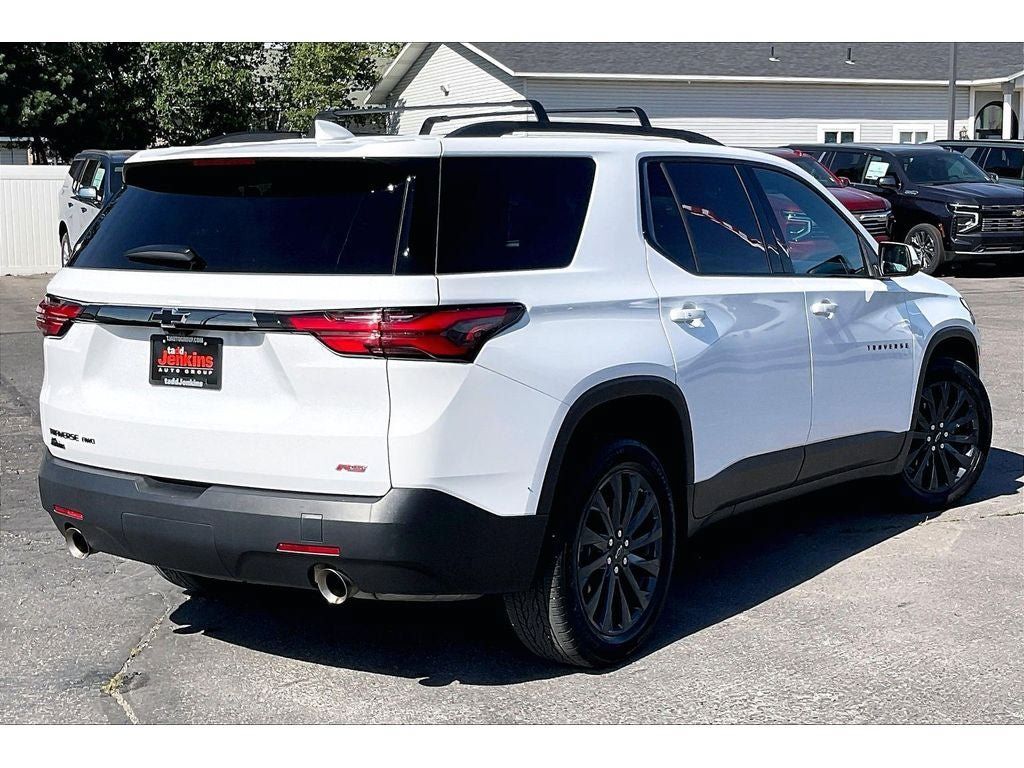 Used 2023 Chevrolet Traverse RS w/ LPO, Floor Liner Package AWD/4WD image 15