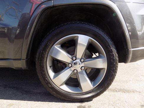 Used 2016 Jeep Grand Cherokee Overland image 9