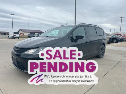 Used 2020 Chrysler Pacifica Touring-L Plus
