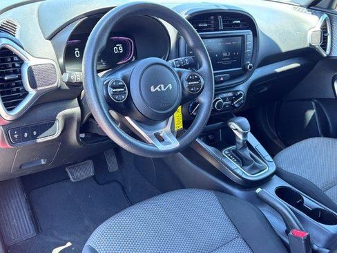 Used 2024 Kia Soul LX w/ Option Group 015 FWD image 15