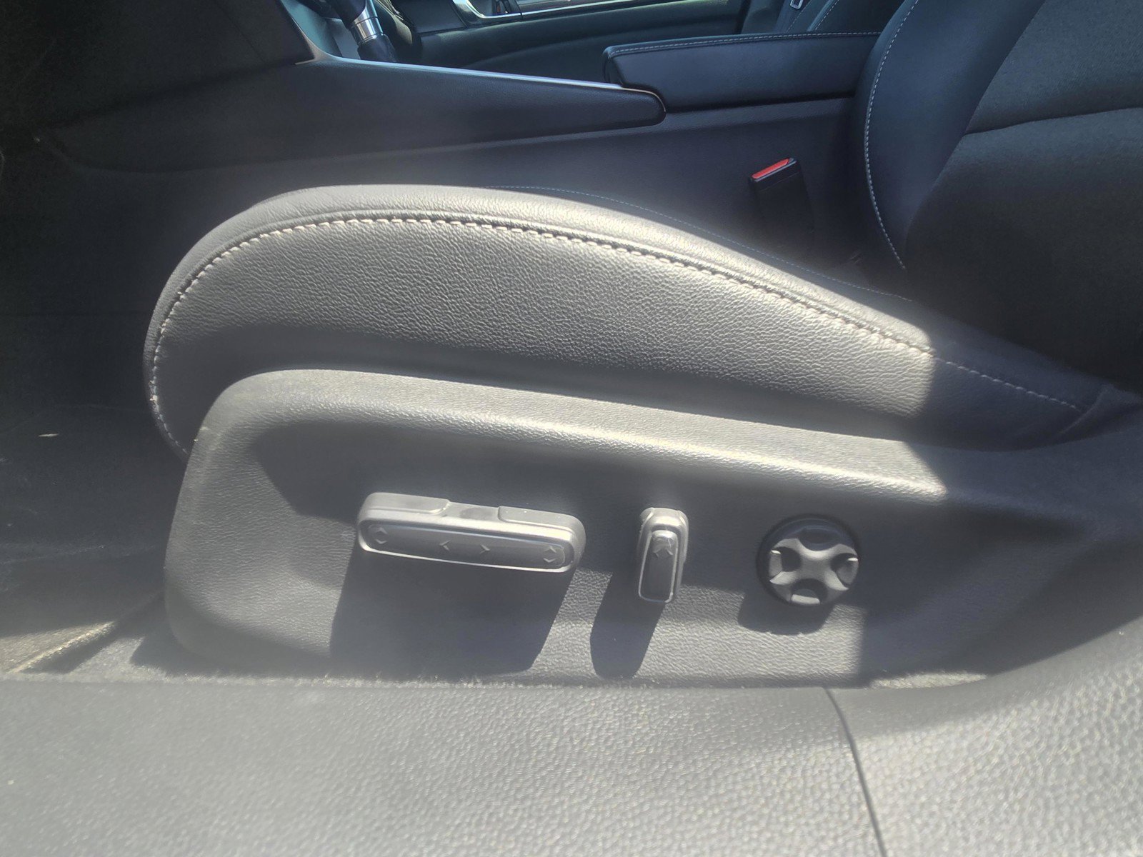 Used 2020 Honda Accord Sport image 12