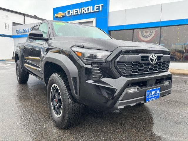 Used 2025 Toyota Tacoma TRD Off-Road AWD/4WD image 12
