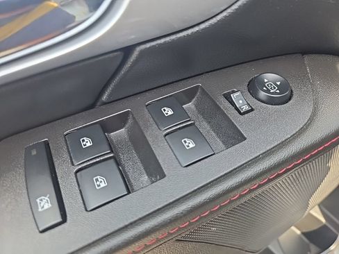 Used 2014 GMC Terrain SLE FWD image 28