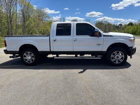 Used 2013 Ford F250 Platinum w/ Platinum Pkg AWD/4WD image 4