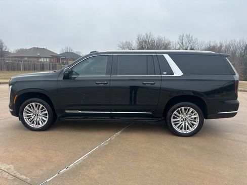 Certified 2025 Cadillac Escalade ESV Premium Luxury w/ LPO, Floor Liner Package image 2