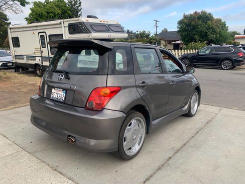Used 2004 Scion xA FWD image 3