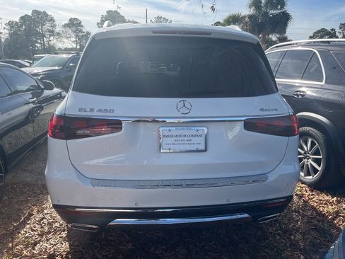 Certified 2025 Mercedes-Benz GLS 450 4MATIC image 5