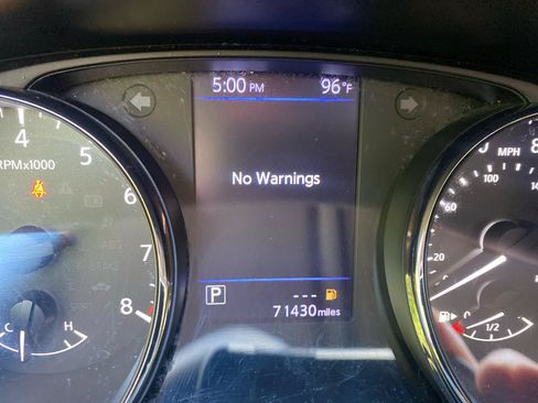 Used 2018 Nissan Rogue SV w/ Sun & Sound Touring Package AWD/4WD image 13
