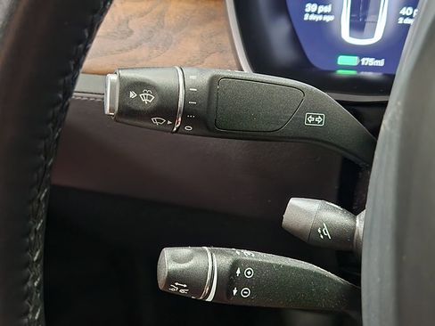 Used 2018 Tesla Model X 75D image 49