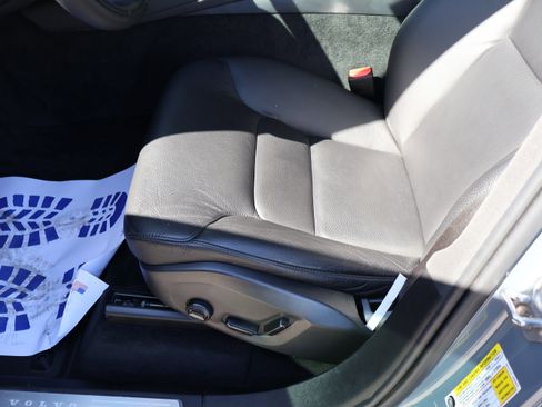 Used 2022 Volvo XC90 T6 Momentum w/ Advanced Package image 38