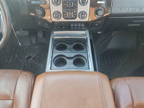 Used 2016 Ford F250 Platinum w/ FX4 Off-Road Package image 19