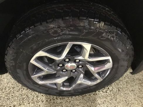 New 2025 GMC Sierra 1500 SLT w/ SLT Premium Package image 10