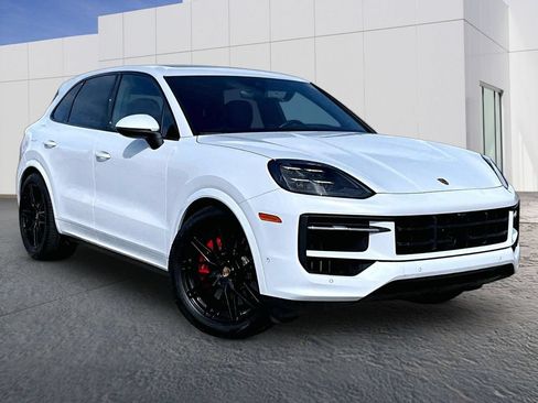 Certified 2025 Porsche Cayenne S AWD/4WD image 9