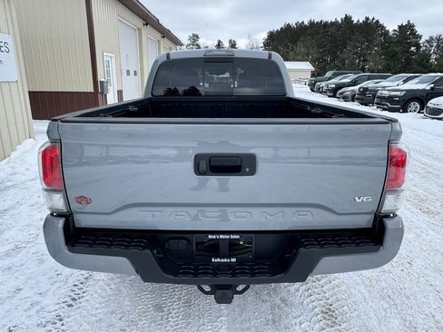 Used 2021 Toyota Tacoma TRD Sport image 4