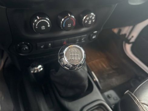 Used 2017 Jeep Wrangler Unlimited Sahara w/ Connectivity Group image 20