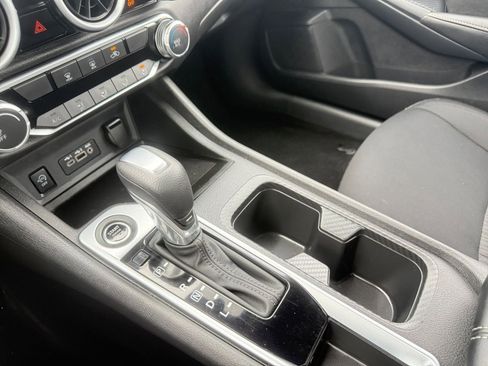 Used 2025 Nissan Sentra SV image 41