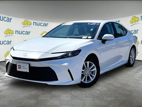 Certified 2025 Toyota Camry LE FWD image 3
