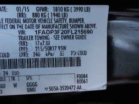 Used 2015 Ford Focus SE w/ SE Sport Package FWD image 46