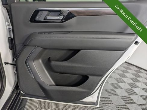 Certified 2025 Chevrolet Tahoe LS AWD/4WD image 36