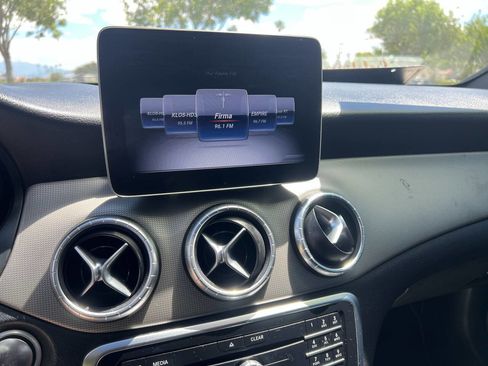 Used 2019 Mercedes-Benz CLA 250 image 33