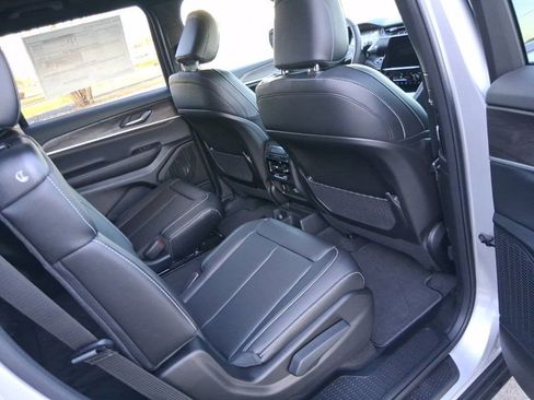 New 2025 Jeep Grand Cherokee L Limited w/ Trailer Tow Package image 22