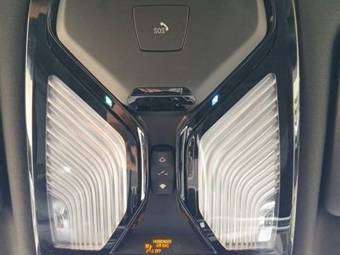 Used 2025 BMW X5 xDrive50e image 29