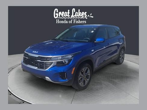 Used 2024 Kia Seltos LX AWD/4WD image 1