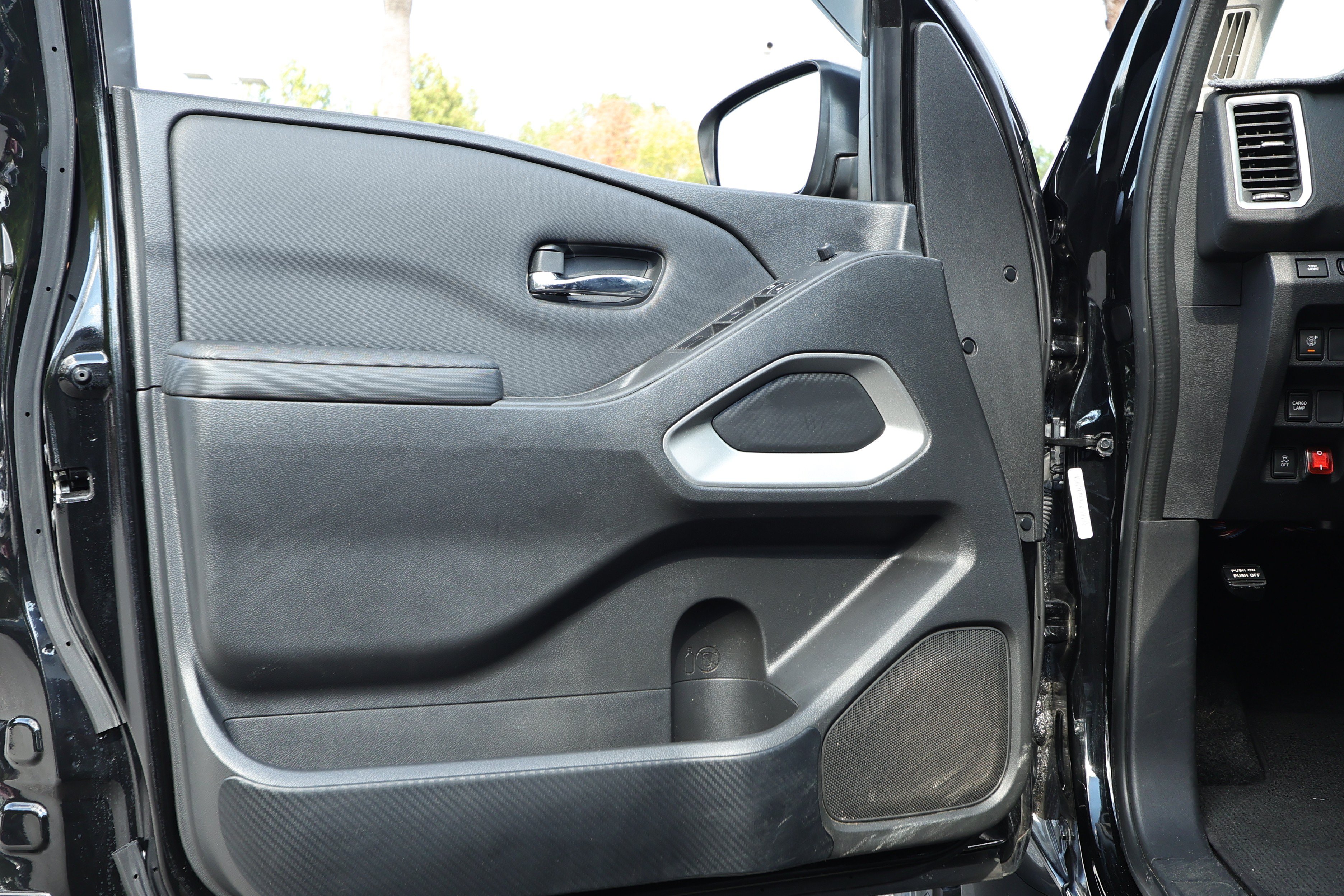 Used 2022 Nissan Frontier SV RWD image 22