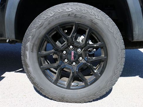 Used 2024 GMC Canyon Denali w/ LPO, Denali Black Edition image 8