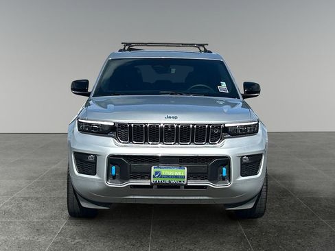 Used 2023 Jeep Grand Cherokee Overland w/ Advanced Protech Group III AWD/4WD image 2