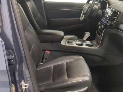 Used 2019 Jeep Grand Cherokee Limited image 21