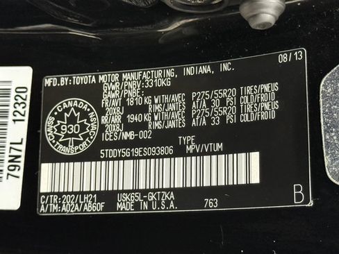 Used 2014 Toyota Sequoia Platinum AWD/4WD image 43
