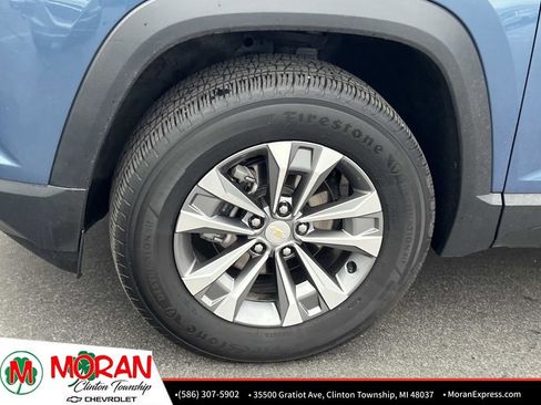 Certified 2025 Chevrolet Equinox LT w/ Convenience Package II FWD image 9