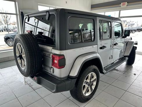 Used 2018 Jeep Wrangler Unlimited Sahara w/ Dual Top Group image 4