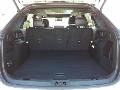 Certified 2024 Ford Edge ST-Line w/ Class II Trailer Tow Package AWD/4WD image 7