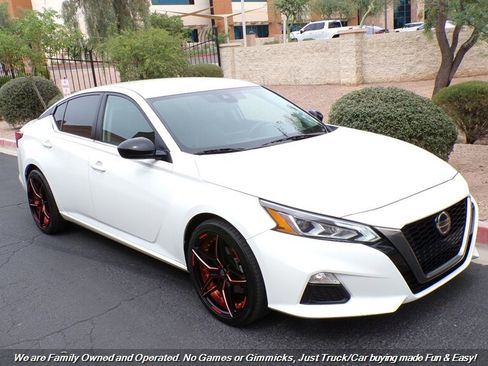 Used 2021 Nissan Altima 2.5 SR FWD image 1