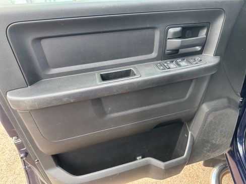 Used 2018 RAM 2500 Tradesman w/ Chrome Appearance Group image 13