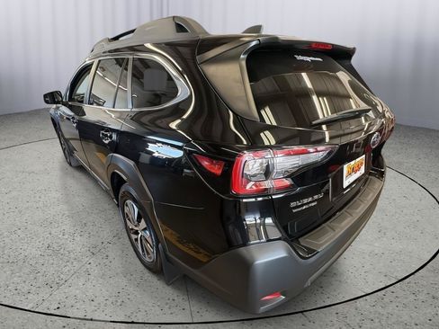 Used 2025 Subaru Outback Premium w/ Popular Package #1A AWD/4WD image 3