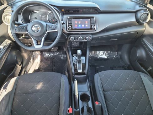 Used 2018 Nissan Kicks S image 16