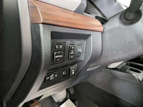 Used 2020 Toyota Tundra Limited w/ Limited Premium Package image 18