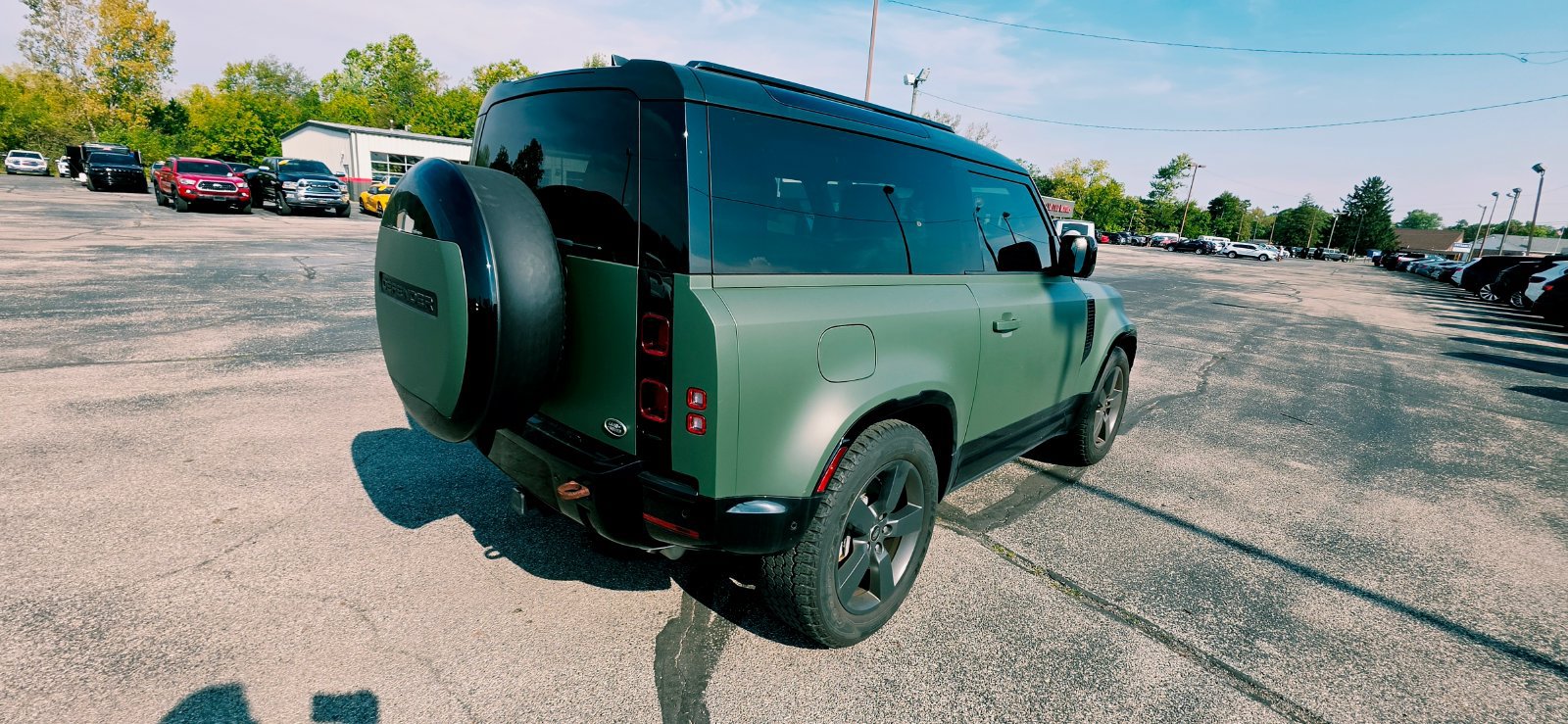 Used 2023 Land Rover Defender 90 SE AWD/4WD image 8