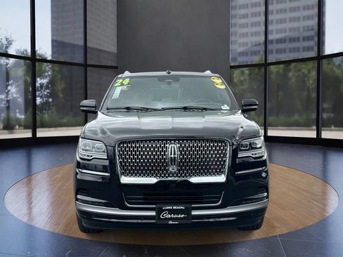 Used 2024 Lincoln Navigator Reserve AWD/4WD image 8
