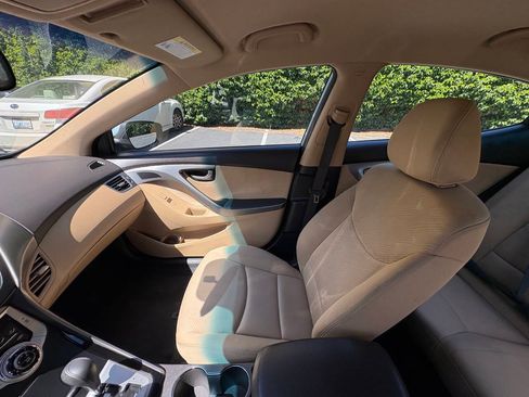 Used 2012 Hyundai Elantra GLS w/ Preferred Pkg 3 FWD image 12