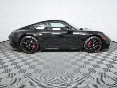 Used 2025 Porsche 911 Carrera S RWD image 20