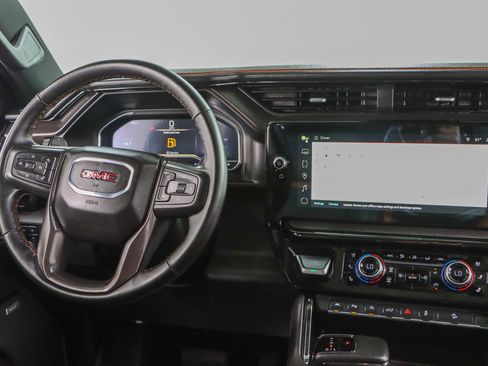 Used 2024 GMC Sierra 1500 AT4 w/ Technology Package AWD/4WD image 19